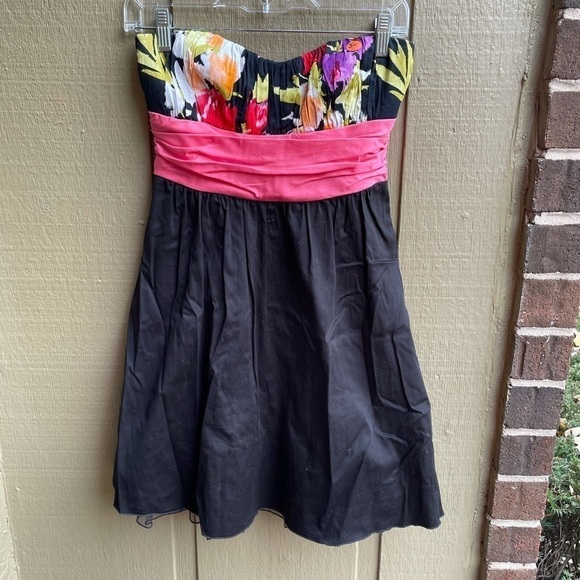Strapless Black and Floral mini dress | size 3 - Picture 1 of 8